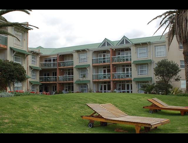 2 BEDROOM APARTMENT RENTED IN SUMMERSTRAND